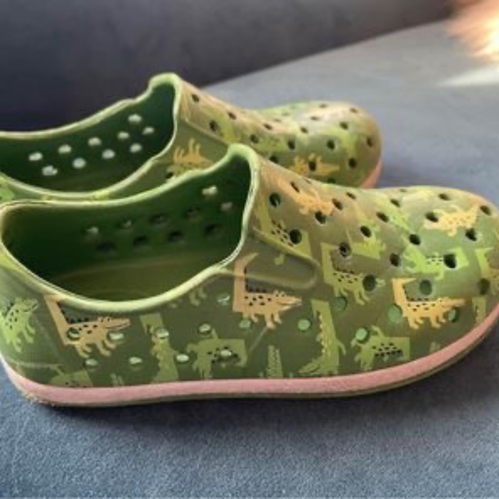 Cat + Jack toddler slip on shoes size 9